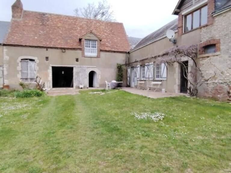 Très belle bâtisse  avec cour fermée et  nombreuses dépendances — photo 1
