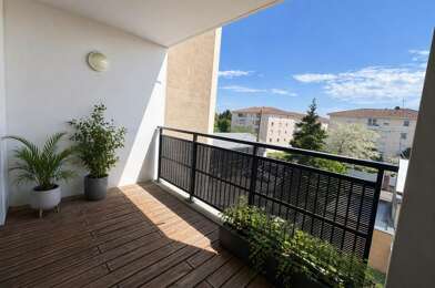 Appartement 5 pièces 220000 €