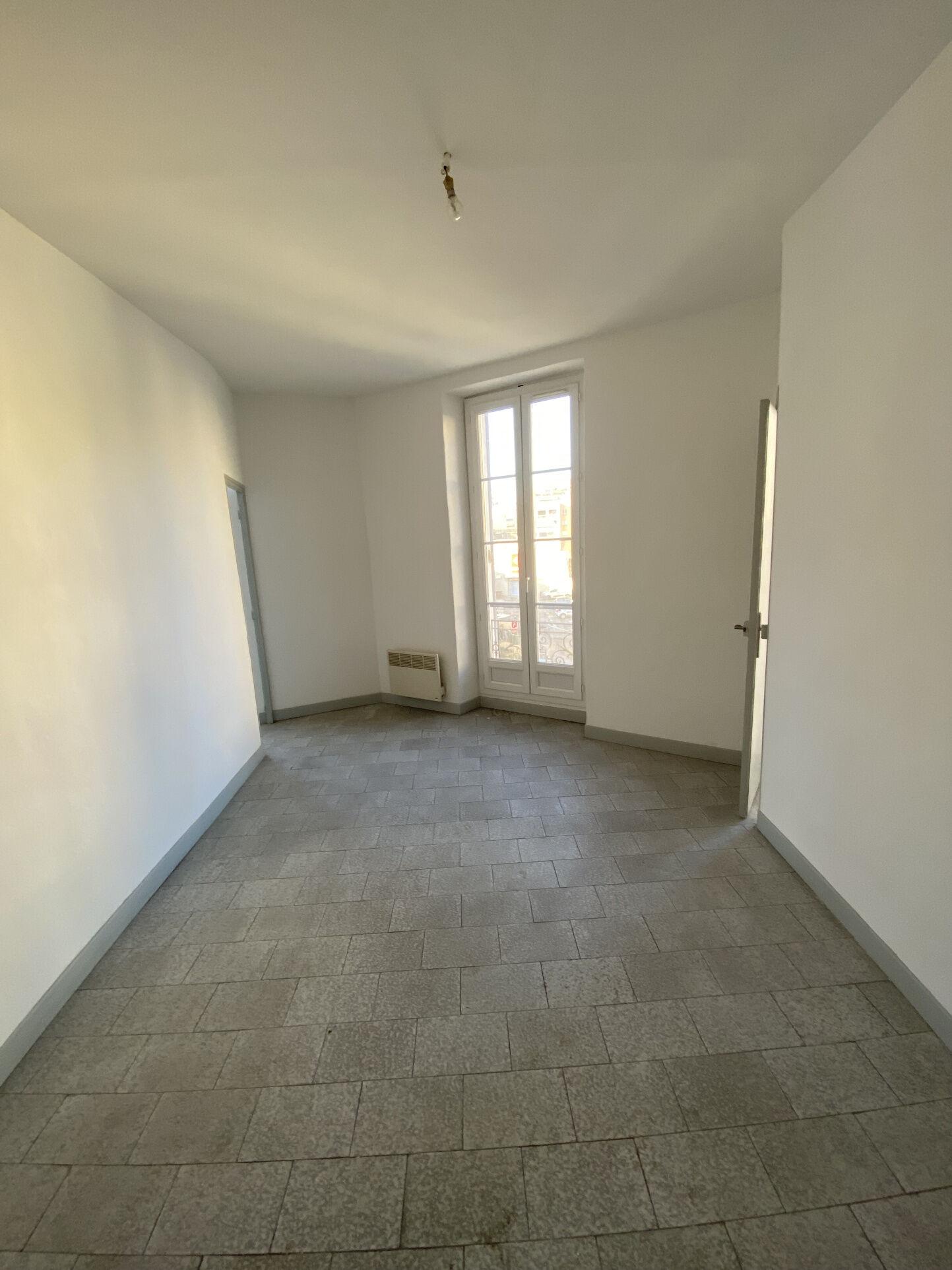 Appartement  T2 à louer Marseille 8eme 13008