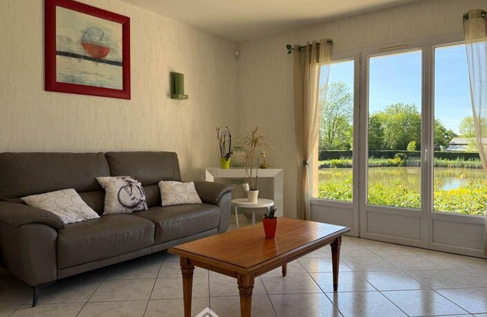 Maison - 132m² - Saint-Prouant — photo 2