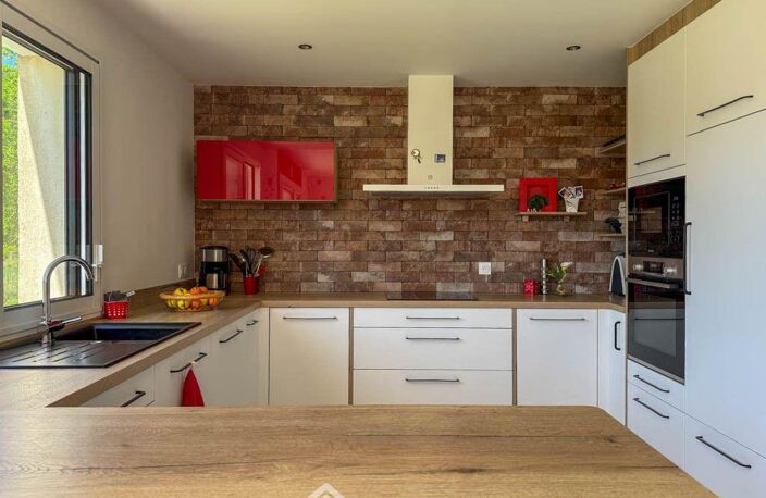 Maison - 132m² - Saint-Prouant — photo 4