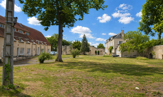 Maison 42 Pièces 1245 m² à vendre à Le Châtelet (18170)