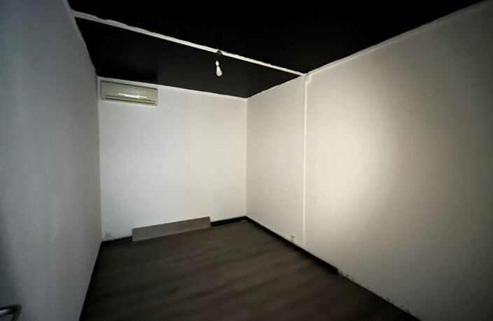 Local professionnel et commercial 67 m2 secteur Moufia proch — photo 5