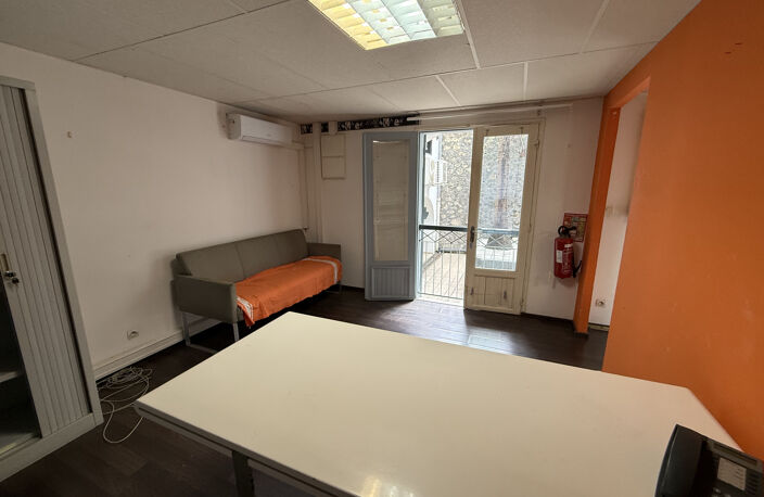 Bureaux en RDC de 42 m2 centre ville Saint Denis — photo 5