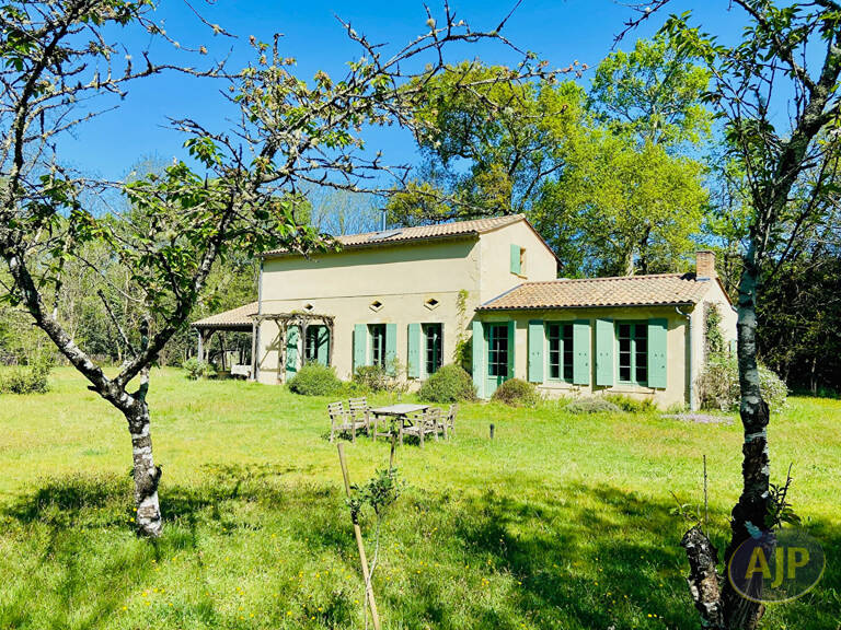Lesparre - Maison de charme 204m2 — photo 1