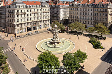 Appartement 3 pièces 1911 €