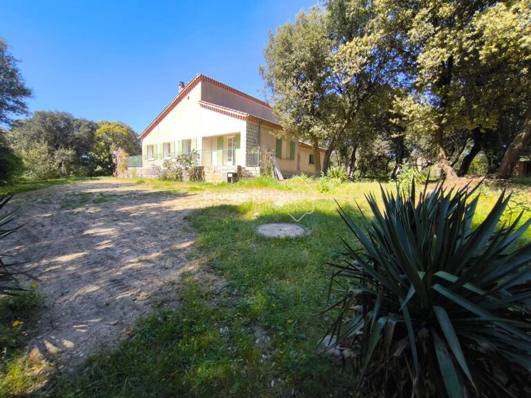 PERNES-LES-FONTAINES - MAISON DE PLAIN-PIED DE 132 M² AVEC TERRA — photo 1
