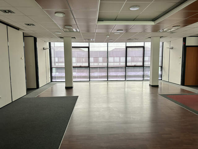 BUREAUX A LOUER ANGERS SAINT SERGE — photo du bien