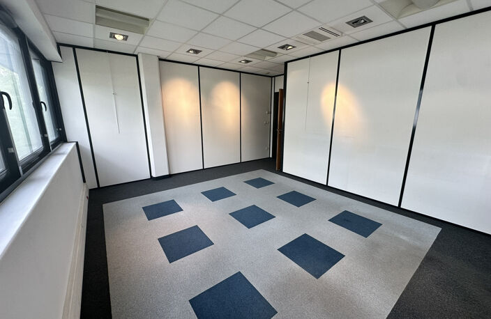 BUREAUX A LOUER ANGERS SAINT SERGE — photo 4