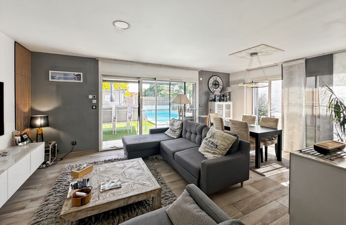 PAREMPUYRE - EXCLUSIVITÉ - MAISON AU CENTRE VILLE — photo 4