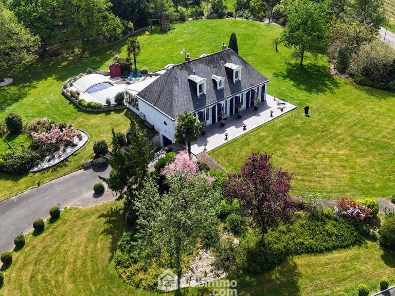 Maison - 221m² - Brissac Loire Aubance — photo 1