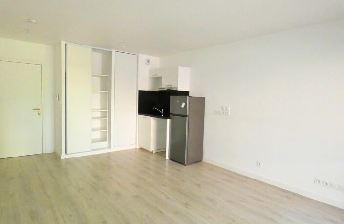 Appartement de 42 m² situé dans un quartier prisé de Vitré, ascenseur, balcon — photo 3