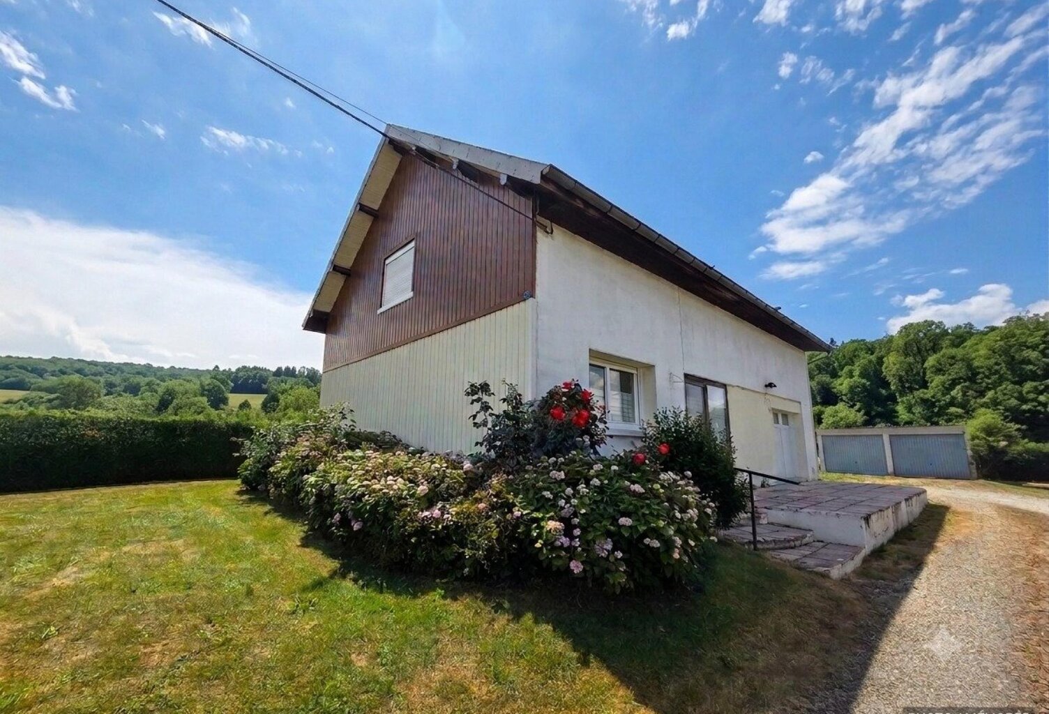 Maison familiale lumineuse avec grand terrain — photo 1