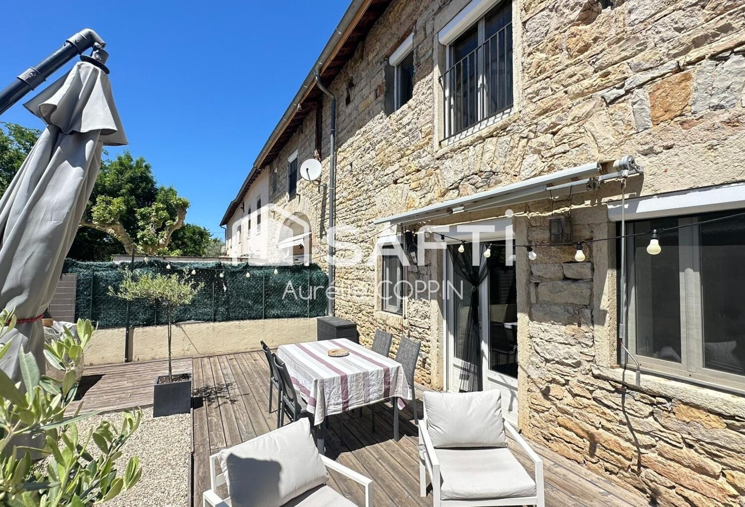 Appartement T3, 2 terrasses, piscine à St Romain — photo 1