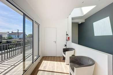 Bureau 5 pièces 396000 €