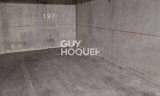 Garage  10 m² à louer à Valence (26000)