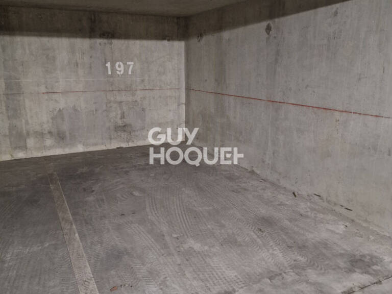 parking — photo 1