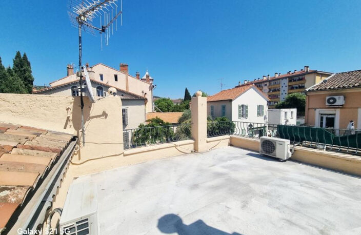 Rare Draguignan belle maison de ville F3/4 107m2 terrasse vé — photo 3