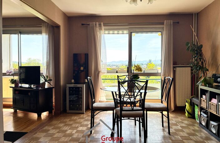 Vente appartement 5 pièces 95 m² Tassin-la-Demi-Lune (69160) — photo 2