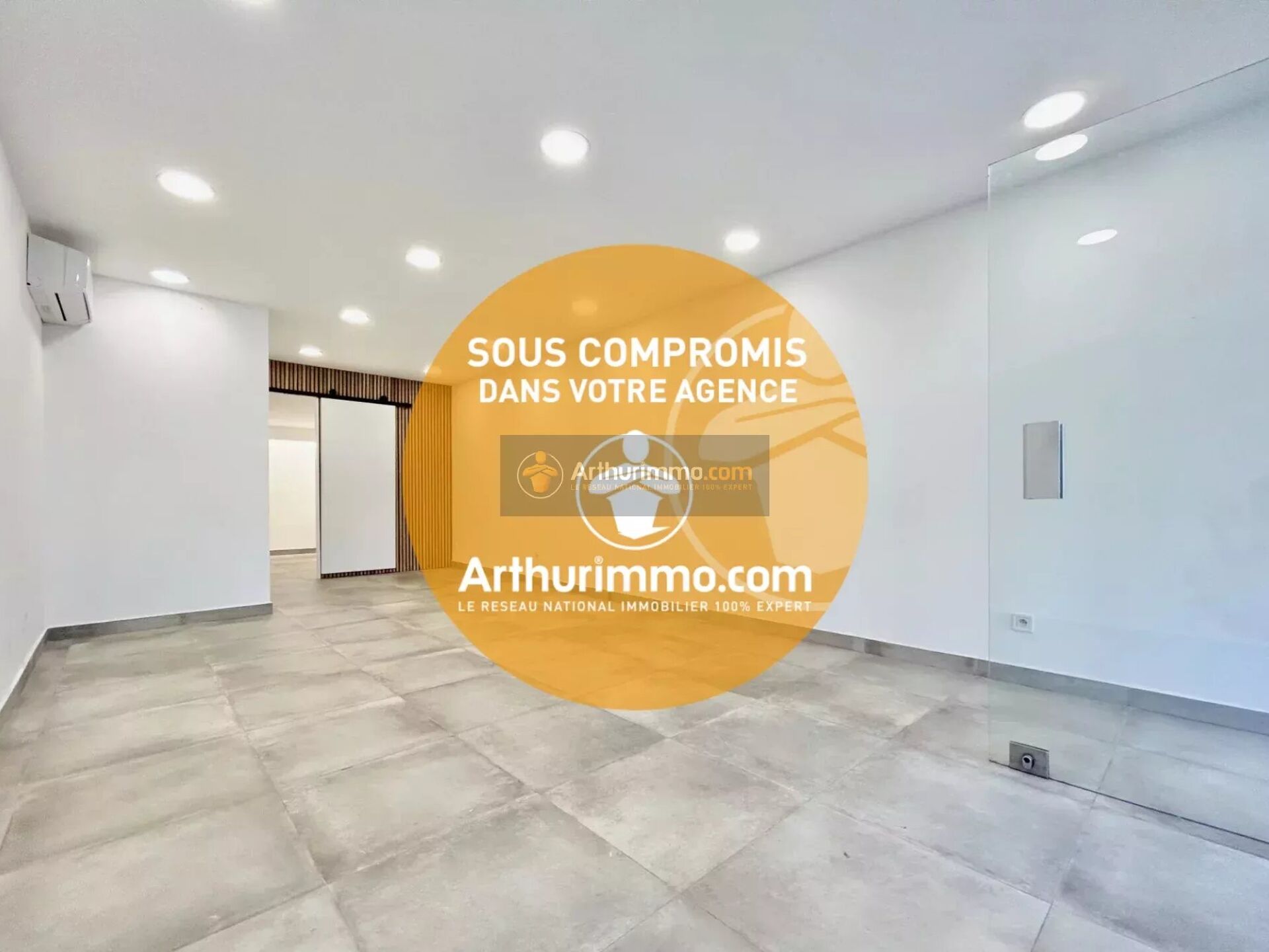 Local commercial 2 pièces 42 m² · à Saint-Aygulf · 42 m² · 125 000 €