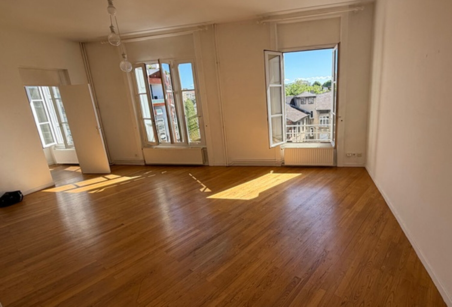 100 M2 JEAN MOULIN/LIBERATION LIBRE DE SUITE — photo 1