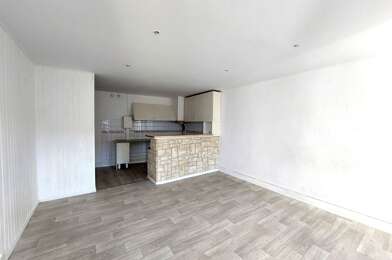 Appartement  749 €