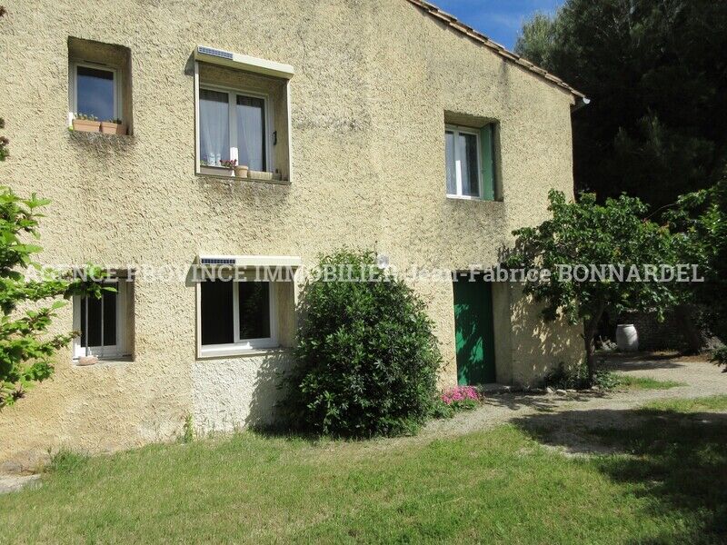 Appartement  T4 à louer Violès 84150