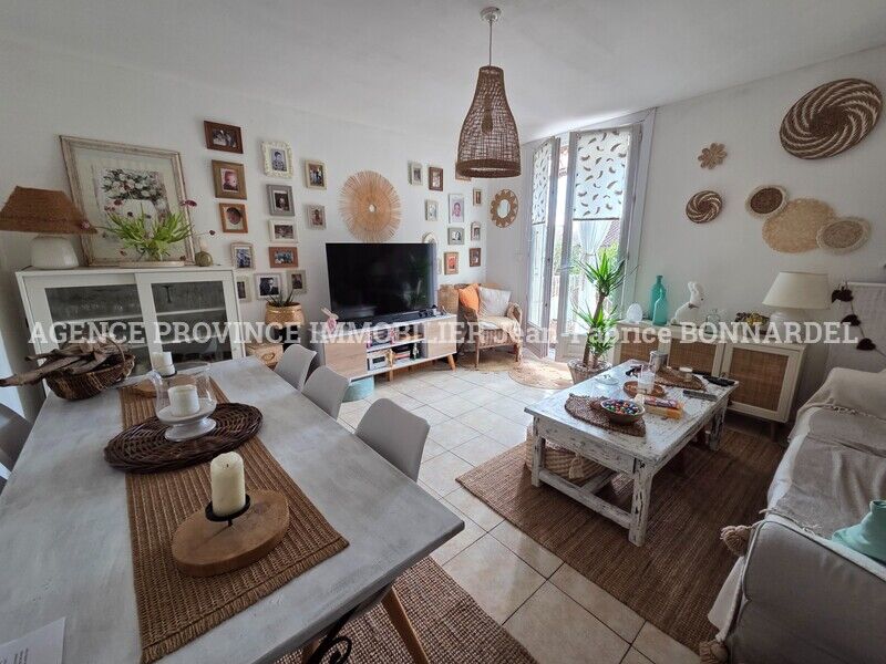 Villa / Maison  T6 à vendre Saint-Paul-Trois-Châteaux 26130