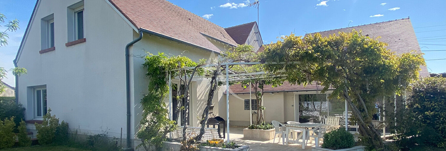 Maison 8 Pièces 195 m² à vendre à Sandillon (45640)