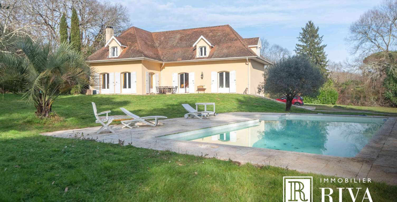 MAISON TRADITIONNELLE DE 214 M2 SUR 5253 M2 - POSS. 5 CH — photo 1