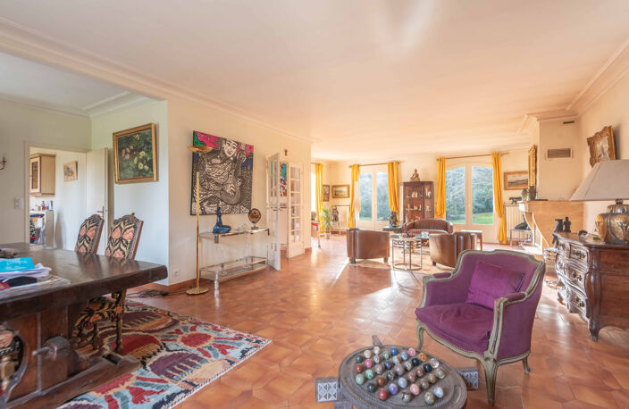 MAISON TRADITIONNELLE DE 214 M2 SUR 5253 M2 - POSS. 5 CH — photo 3