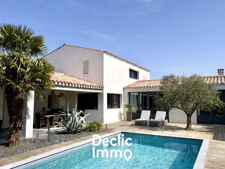 A VENDRE MAISON 5CH + GARAGE SAINT PIERRE D'OLERON — photo 1