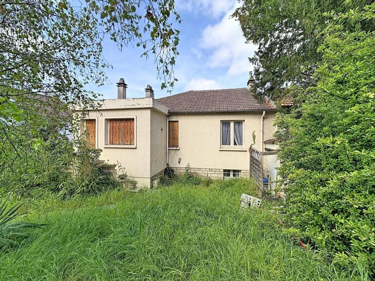 Maison sur beau terrain avec potentiel — photo 1