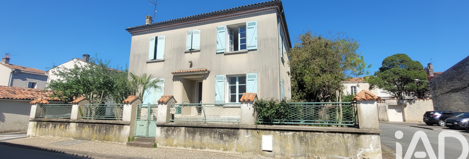 Maison 7 Pièces 145 m² à vendre à Saint-Jean-d'Angély (17400)