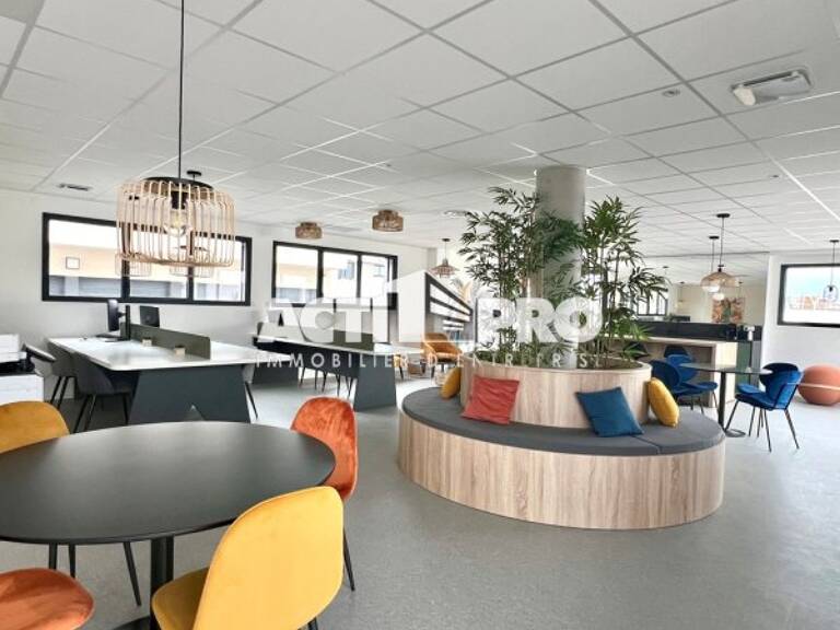 Bureaux à louer — photo 1