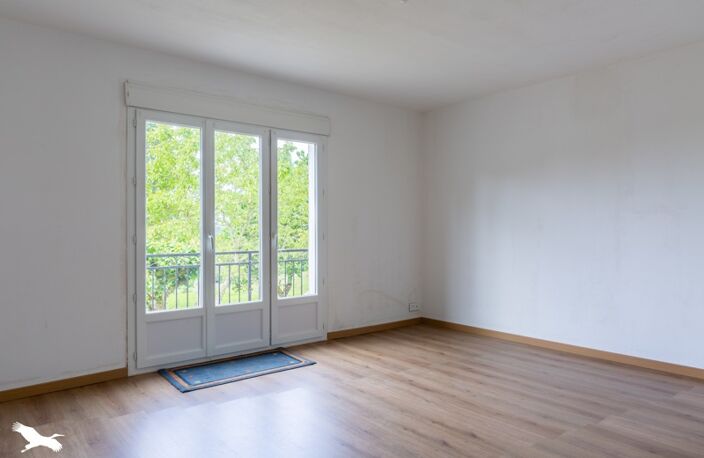 Maison en pierre de 4 pièces principales — photo 3