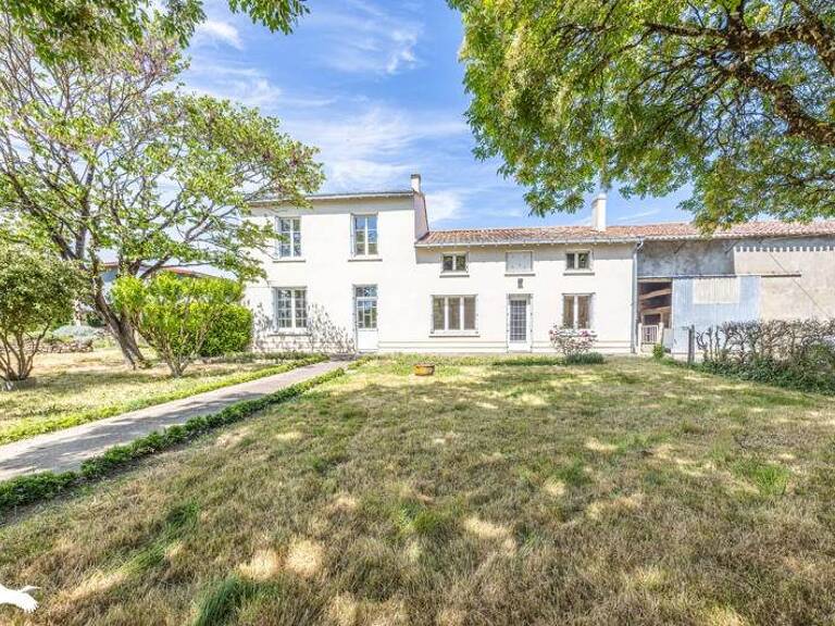 Ferme (tte) de 5 pièces principales — photo 1