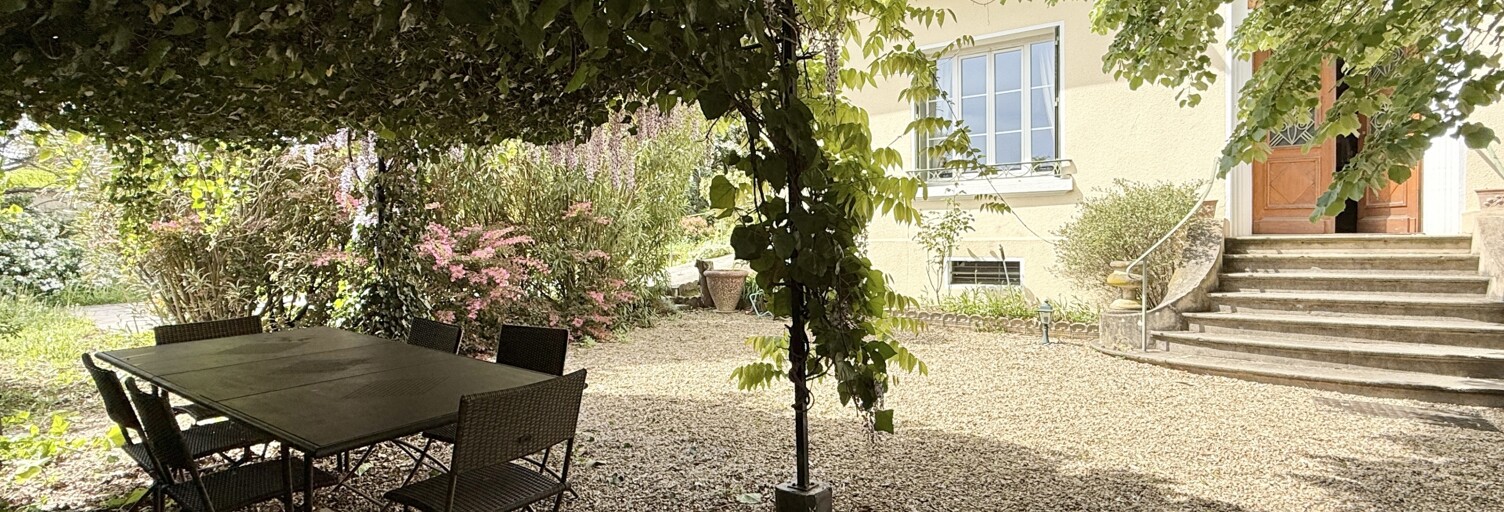 Maison 8 Pièces 220 m² à vendre à Villefranche-sur-Saône (69400)