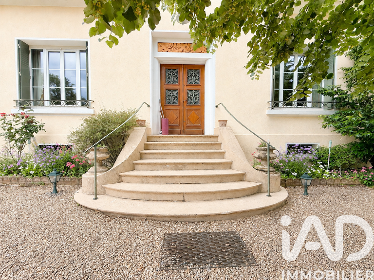 Vente Maison/villa 8 pièces — photo 1