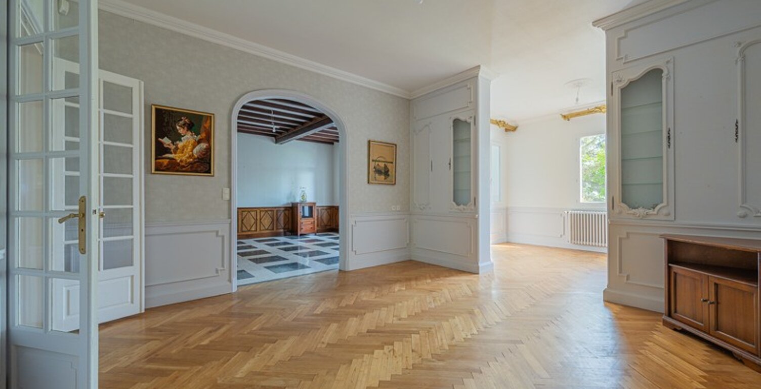 Traditionnelle de 8 pièces principales — photo 1