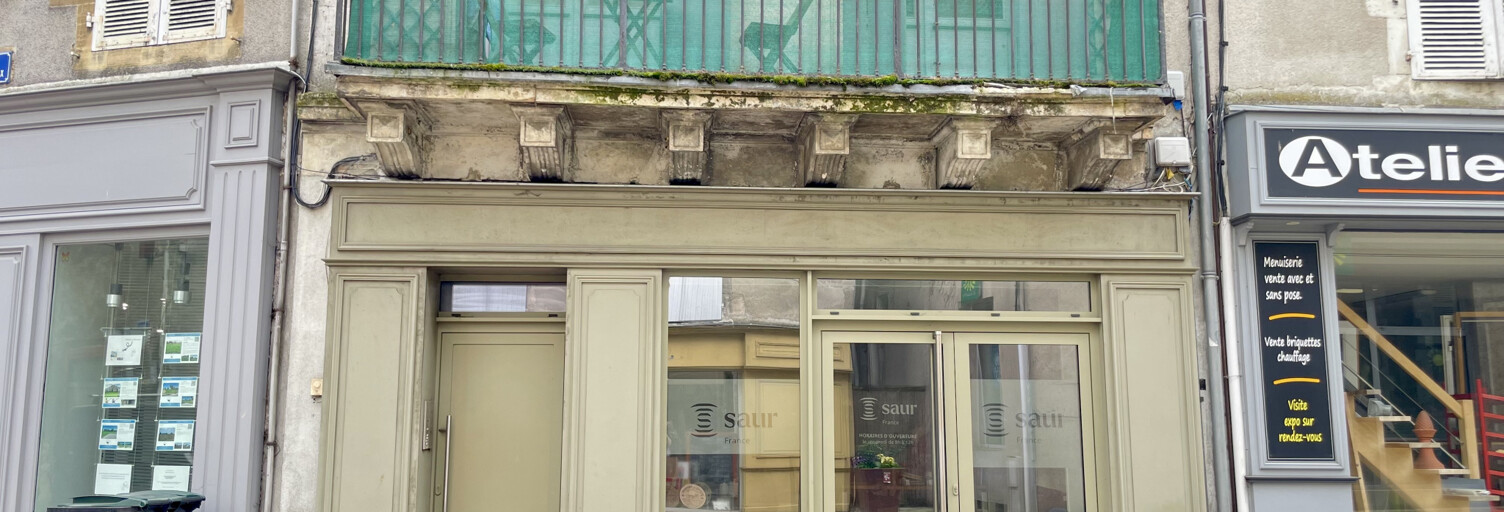 Commerce  140 m² à louer à Confolens (16500)