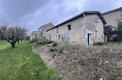 Maison en pierre de 4 pièces principales — photo du bien