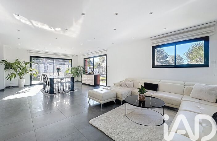 Vente Maison/villa 7 pièces — photo 2