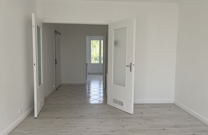 IDEAL INVESTISSEUR appartement trois pièces secteur Bellevue / Le Mont — photo 3