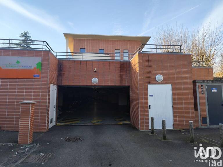 Location Parking 12 m&sup2; — photo 1