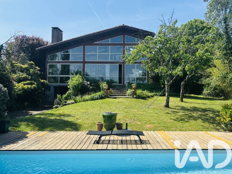 Vente Maison/villa 9 pièces — photo 1