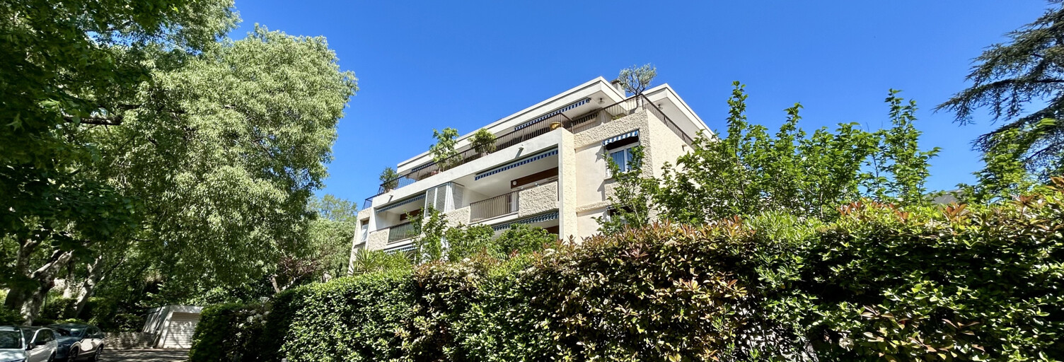 Appartement 5 Pièces 101 m² à louer à Nîmes (30000)