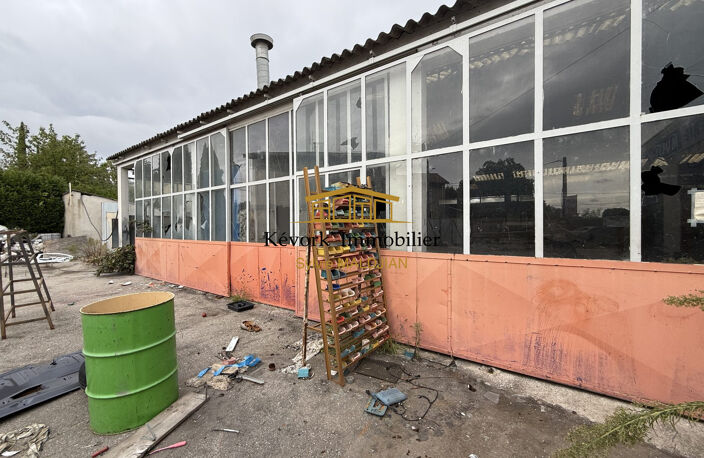 LOCAUX COMMERCIAUX ET HABITATION — photo 4