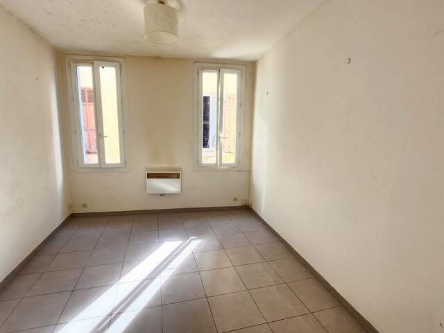APPARTEMENT T2 CENTRE PORT-VIEUX — photo du bien