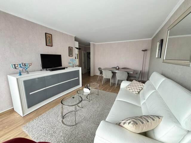 Appartement à vendre 4 pièces CRETEIL (94), surface 86 m², proche métro et centre commercial — photo du bien